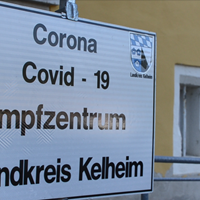 Impfzentrum_Kelheim_Schild.png
