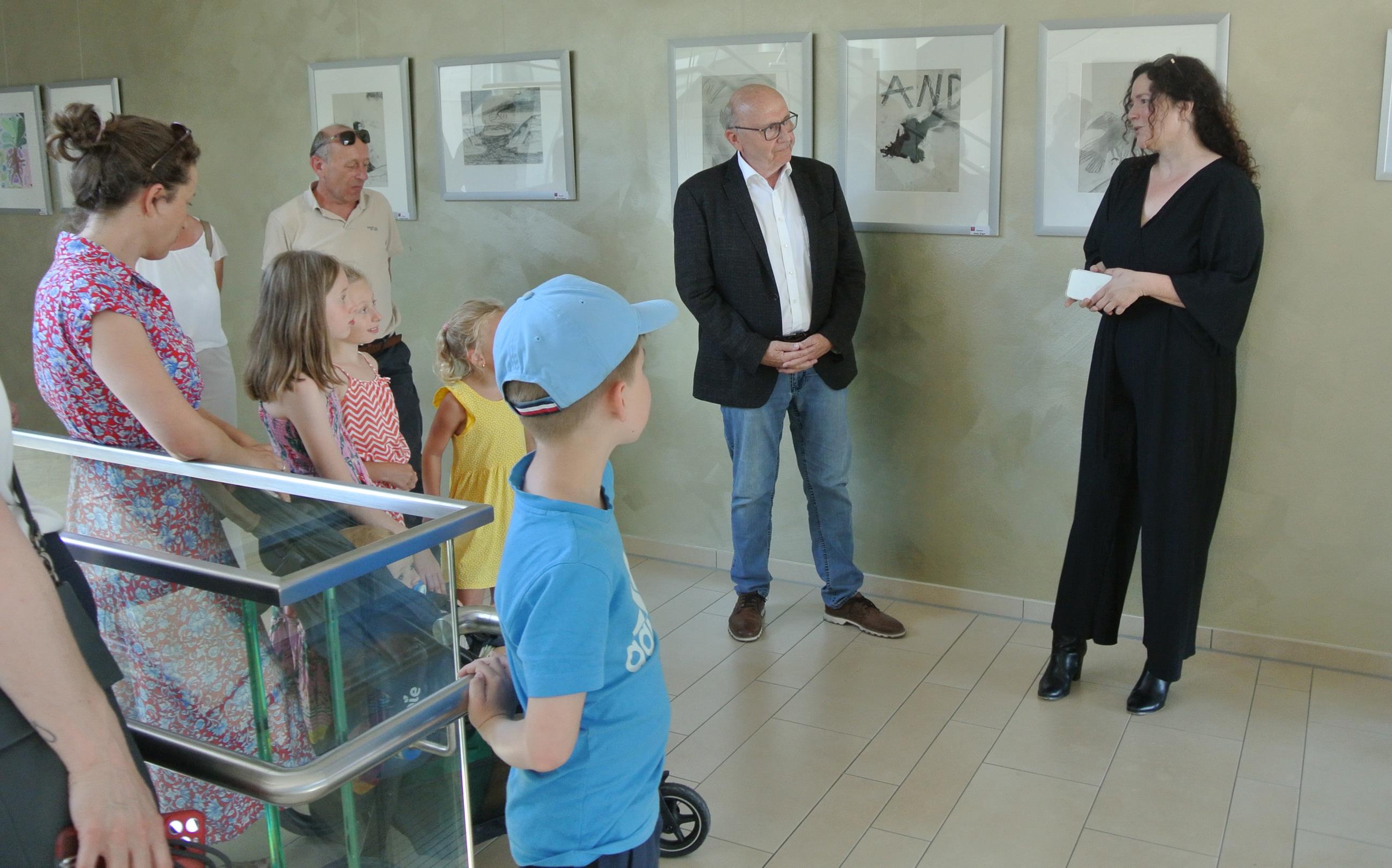 Ausstellung mit Werken der „Pinsolinis“ im Landratsamt Kelheim