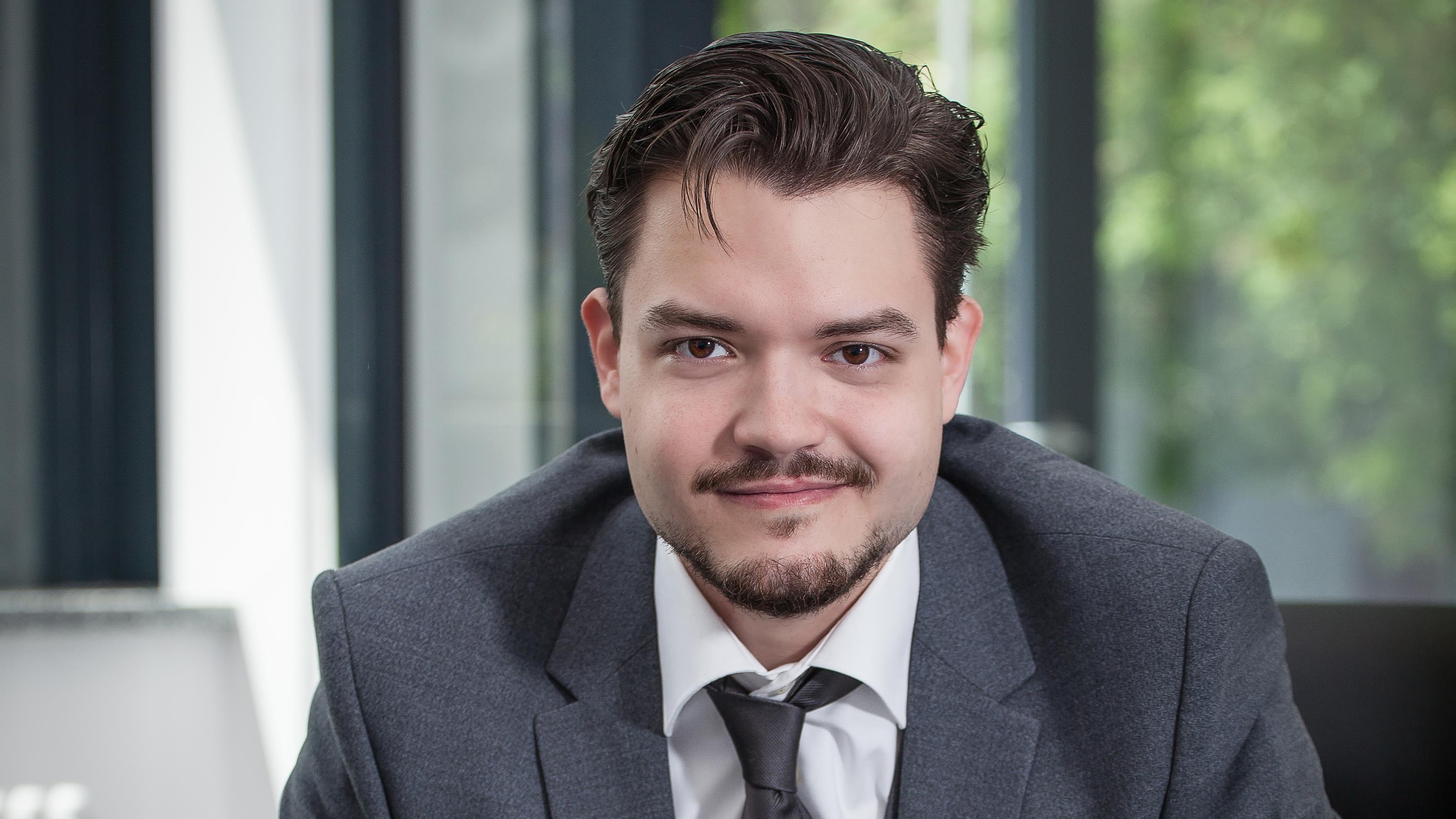 alexander pinker 300dpi 16-9