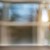 Paragraphenzeichen rechts im Bild, Hintergrund unscharf